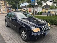Gebraucht Mercedes C320 218 PS (160 kW) 2000 Blau Limousine