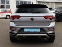 Gebraucht VW T-Roc Style 150 PS (110 kW) 2023 Pyrit silber metallic SUV
