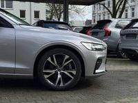 Gebraucht Volvo V60 Plus 197 PS (144 kW) 2025 Aurora silver / metallic Kombi