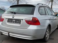 gebraucht BMW 320 i Touring,Navi,Panorama.,Klimaaut.,BC,AHK!