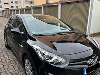 Gebraucht Hyundai i30 135 PS (99 kW) 2014 Schwarz Kleinwagen