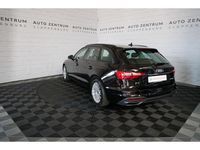 Gebraucht Audi A4 Basis 163 PS (119 kW) 2022 Schwarz Kombi