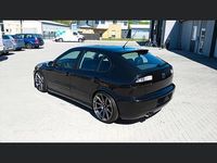 Second-hand Seat Leon CUPRA 204 CP (150 kW) 2003 Negru Hatchback