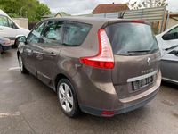 Gebraucht Renault Grand Scénic III 131 PS (96 kW) 2011 Braun Van / Kleinbus