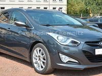 Gebraucht Hyundai i40 136 PS (100 kW) 2015 Grau Kombi