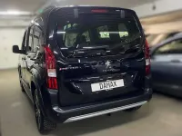 Gebraucht Peugeot Rifter GT 131 PS (96 kW) 2020 Lack onyx schwarz Van / Kleinbus