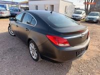 Gebraucht Opel Insignia Edition 131 PS (96 kW) 2010 Schwarz Limousine