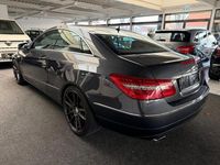 Gebraucht Mercedes E200 Avantgarde 184 PS (135 kW) 2011 Grau Coupé