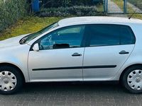 Gebraucht VW Golf V 102 PS (75 kW) 2005 Silber Kleinwagen