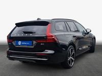 Gebraucht Volvo V60 Plus 197 PS (144 kW) 2025 Schwarz Kombi