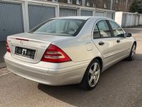 Gebraucht Mercedes C220 143 PS (105 kW) 2003 Limousine