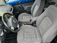 Gebraucht VW New Beetle 105 PS (77 kW) 2004 Blau Kleinwagen