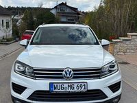 Gebraucht VW Touareg 290 PS (213 kW) 2015 Weiß SUV