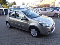 Gebraucht Renault Clio III 75 PS (55 kW) 2010 Gold Kleinwagen