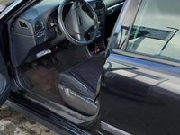 Gebraucht Volvo V40 100 PS (73 kW) 2003 Schwarz Kombi