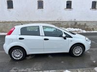 Gebraucht Fiat Punto 69 PS (50 kW) 2016 Weiß Kleinwagen