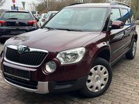 Gebraucht Skoda Yeti Plus Edition 122 PS (89 kW) 2011 Rot rosso brunello metallic SUV