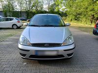 Second-hand Ford Focus 101 CP (74 kW) 2003 Argintiu Berlinǎ