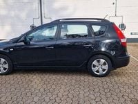 Gebraucht Hyundai i30 Edition 105 PS (77 kW) 2011 Schwarz Kombi