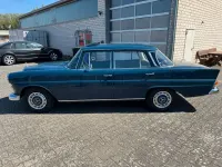 Gebraucht Mercedes 230 120 PS (88 kW) 1967 Blau Limousine