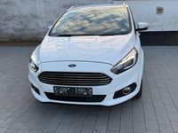 Gebraucht Ford S-MAX Titanium 239 PS (175 kW) 2018 Frostweiß Van / Kleinbus