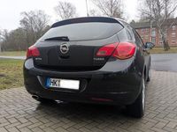Gebraucht Opel Astra Design Edition 140 PS (102 kW) 2012 Schwarz Limousine