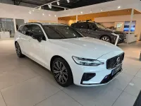 Gebraucht Volvo V60 Plus 257 PS (189 kW) 2025 Crystal white pearl / metallic Kombi