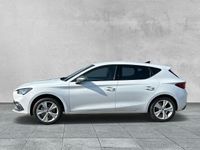 Używany Seat Leon FR 150 KM (110 kW) 2025 Biały Sedan/Limuzyna
