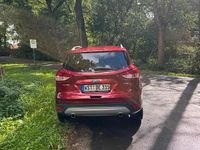 Gebraucht Ford Kuga 150 PS (110 kW) 2015 Rot SUV