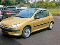 Gebraucht Peugeot 206 75 PS (55 kW) 2002 Gold Kleinwagen