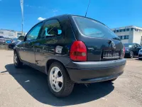 Gebraucht Opel Corsa Edition 65 PS (47 kW) 2001 Schwarz Kleinwagen