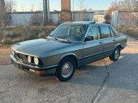 Gebraucht BMW 525 122 PS (89 kW) 1985 Grün Limousine