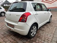 Gebraucht Suzuki Swift Club 92 PS (67 kW) 2009 Weiß Kleinwagen