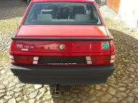 Używany Alfa Romeo 75 120 KM (88 kW) 1990 Czerwony Sedan/Limuzyna