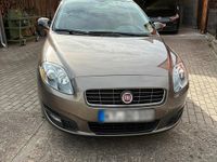 Gebraucht Fiat Croma Dynamic 147 PS (108 kW) 2009 Grau Kombi