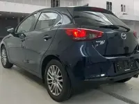Gebraucht Mazda 2 Exclusive 90 PS (66 kW) 2023 Deep crystal blue Kleinwagen