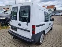 Gebraucht Opel Combo 94 PS (69 kW) 2008 Casabl/arctic/eisweiss/kaolin Van / Kleinbus
