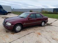 Gebraucht Mercedes C220 Elegance 150 PS (110 kW) 1996 Rot Limousine