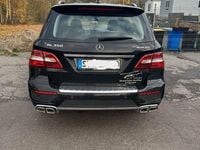 Gebraucht Mercedes ML350 258 PS (189 kW) 2015 Schwarz SUV