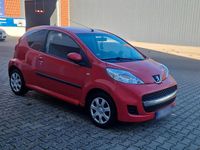Gebraucht Peugeot 107 60 PS (44 kW) 2009 Rot Kleinwagen