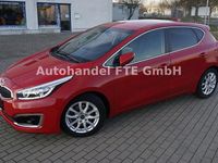 Gebraucht Kia Ceed 135 PS (99 kW) 2018 Rot Kleinwagen