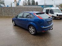 gebraucht Ford Focus Lim. Titanium/NAVI/PDC/EURO5