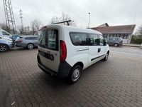 Gebraucht Fiat Doblò Basis 95 PS (69 kW) 2018 Weiß Van / Kleinbus