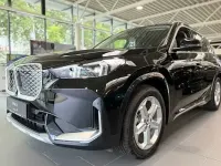 Neu BMW iX1 Luxury Line 150 kW (204 PS) 2026 Schwarz SUV
