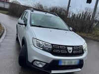 Gebraucht Dacia Sandero Stepway 90 PS (66 kW) 2018 Grau Limousine