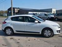 Gebraucht Renault Mégane 110 PS (80 kW) 2013 Weiß Limousine