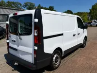 Gebraucht Renault Trafic 90 PS (66 kW) 2015 Weiß Van / Kleinbus
