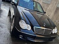 Gebraucht Mercedes C180 143 PS (105 kW) 2006 Schwarz Limousine