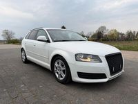 Gebraucht Audi A3 Attraction 125 PS (91 kW) 2010 Weiß Kleinwagen
