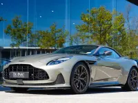 Gebraucht Aston Martin DB12 680 PS (500 kW) 2024 Grau Cabrio